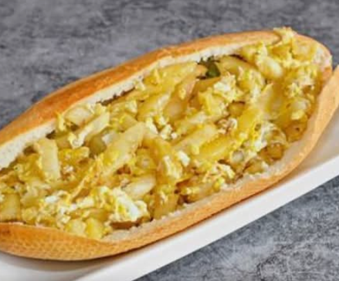 Sandwich frites omelette