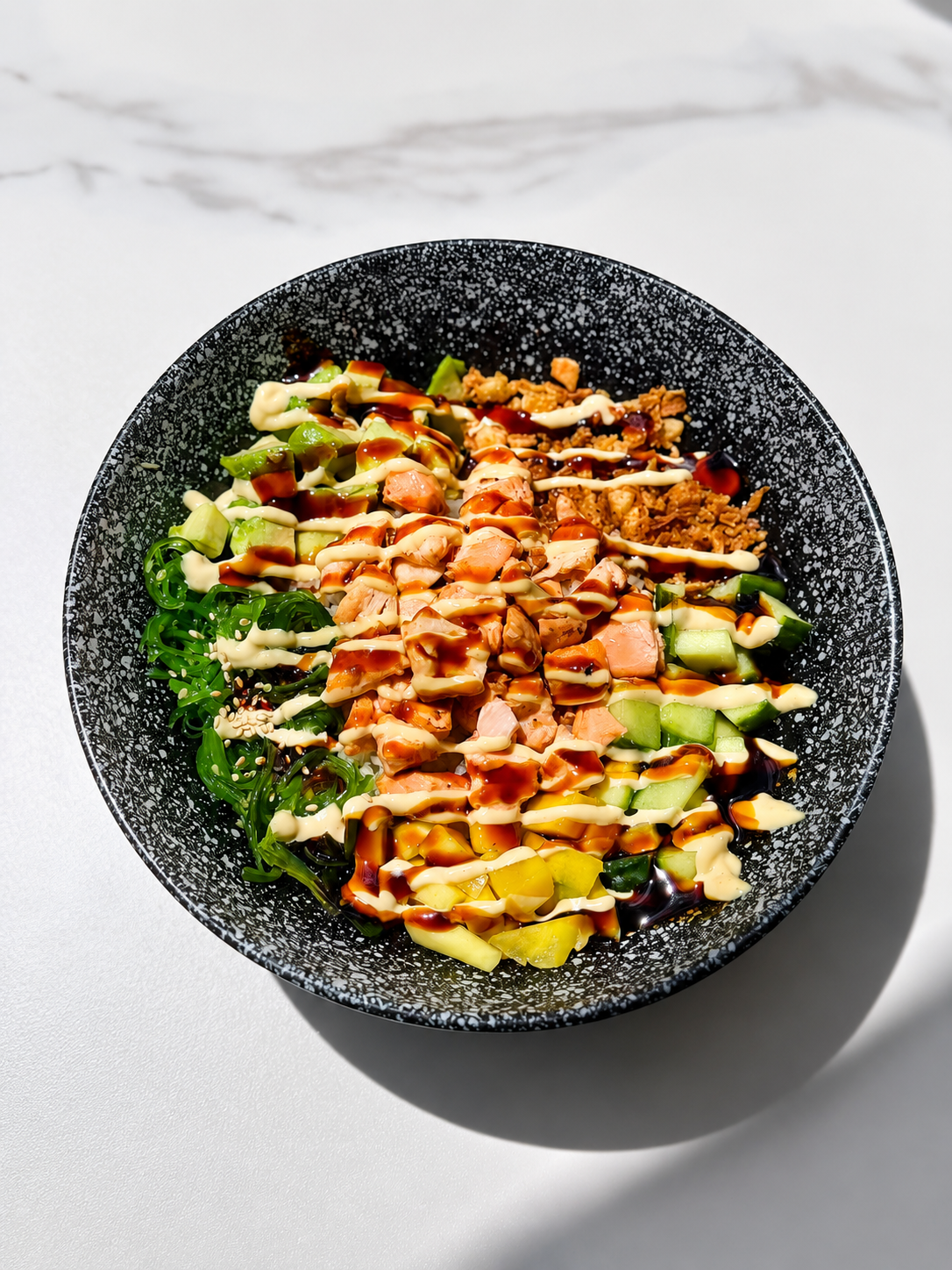 Poké saumon frit